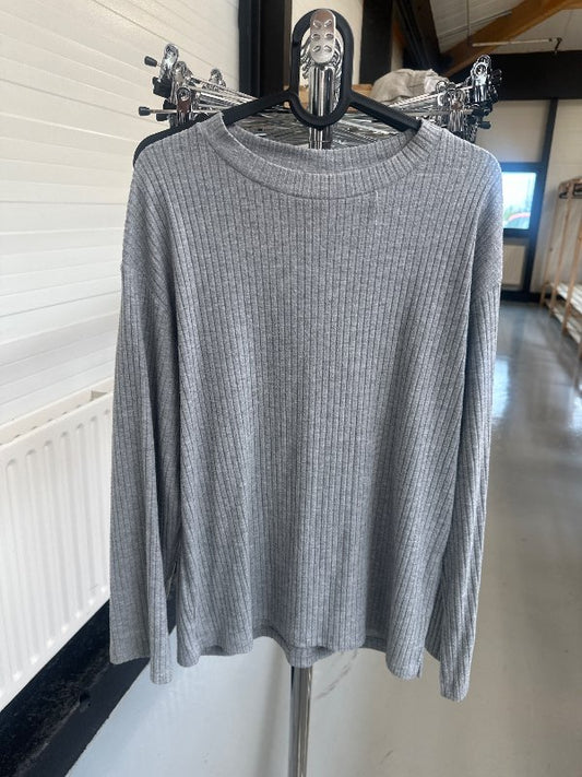 H&amp;M peysa grá