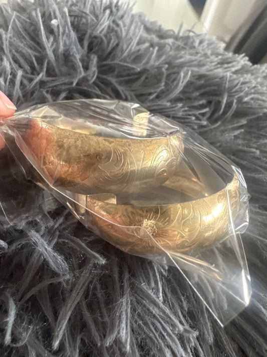 Gold chunky hoop earrings