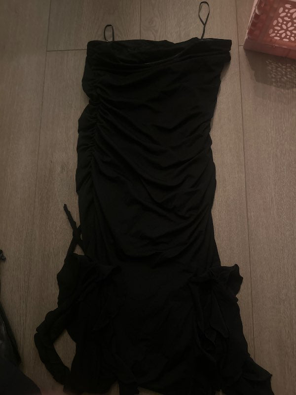 Berskha svartur kjóll