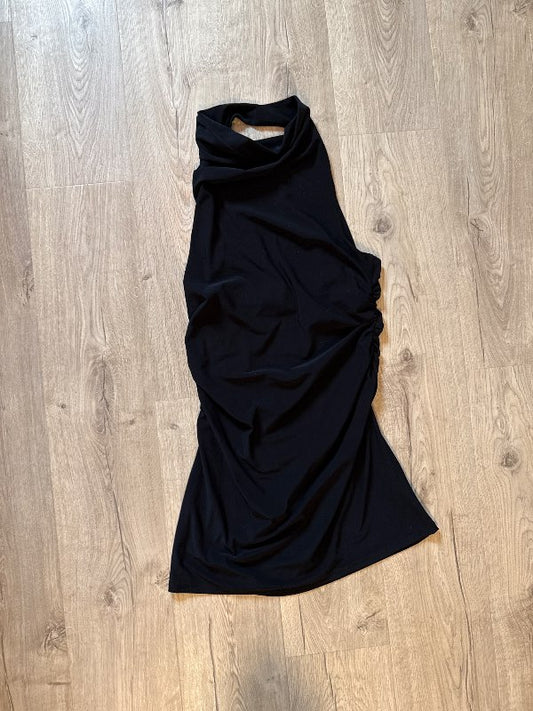 Sukienka Pull and Bear (z odsłoniętymi plecami)