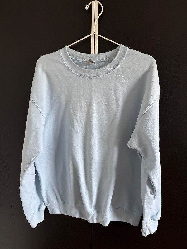 Blá crewneck peysa