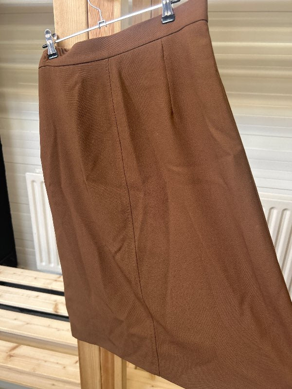 MaxMara pils Pure Wool
