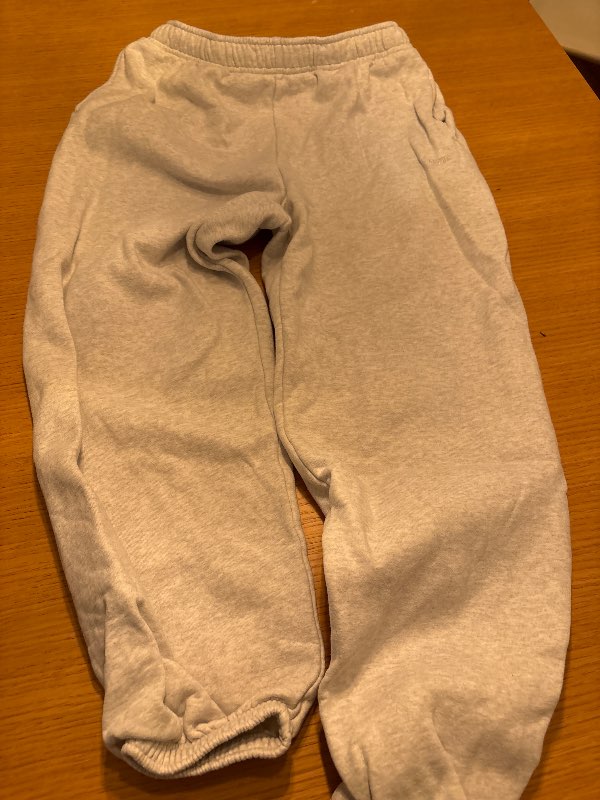 Aritzia ljósar jogginbuxur