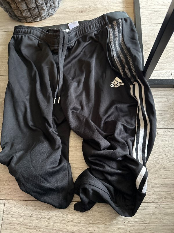 Adidas buxur svartar