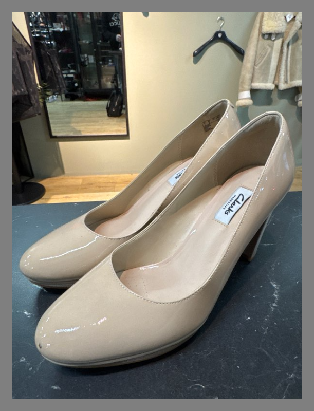 Clarks hælaskór (ónotaðir)